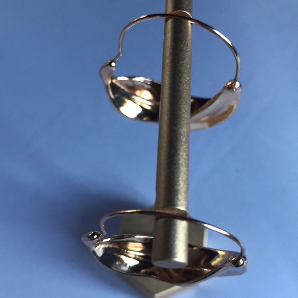 New! Crescent Flower Basket Earrings - Picture 7 of 15